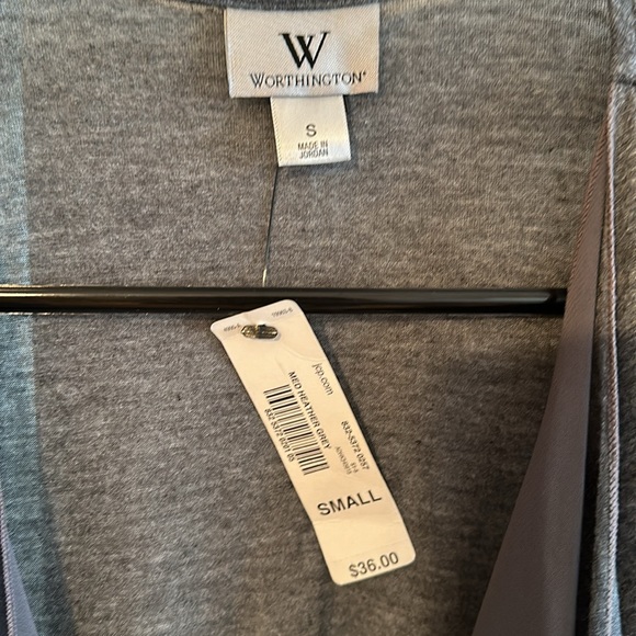 Cardigan - Picture 2 of 6